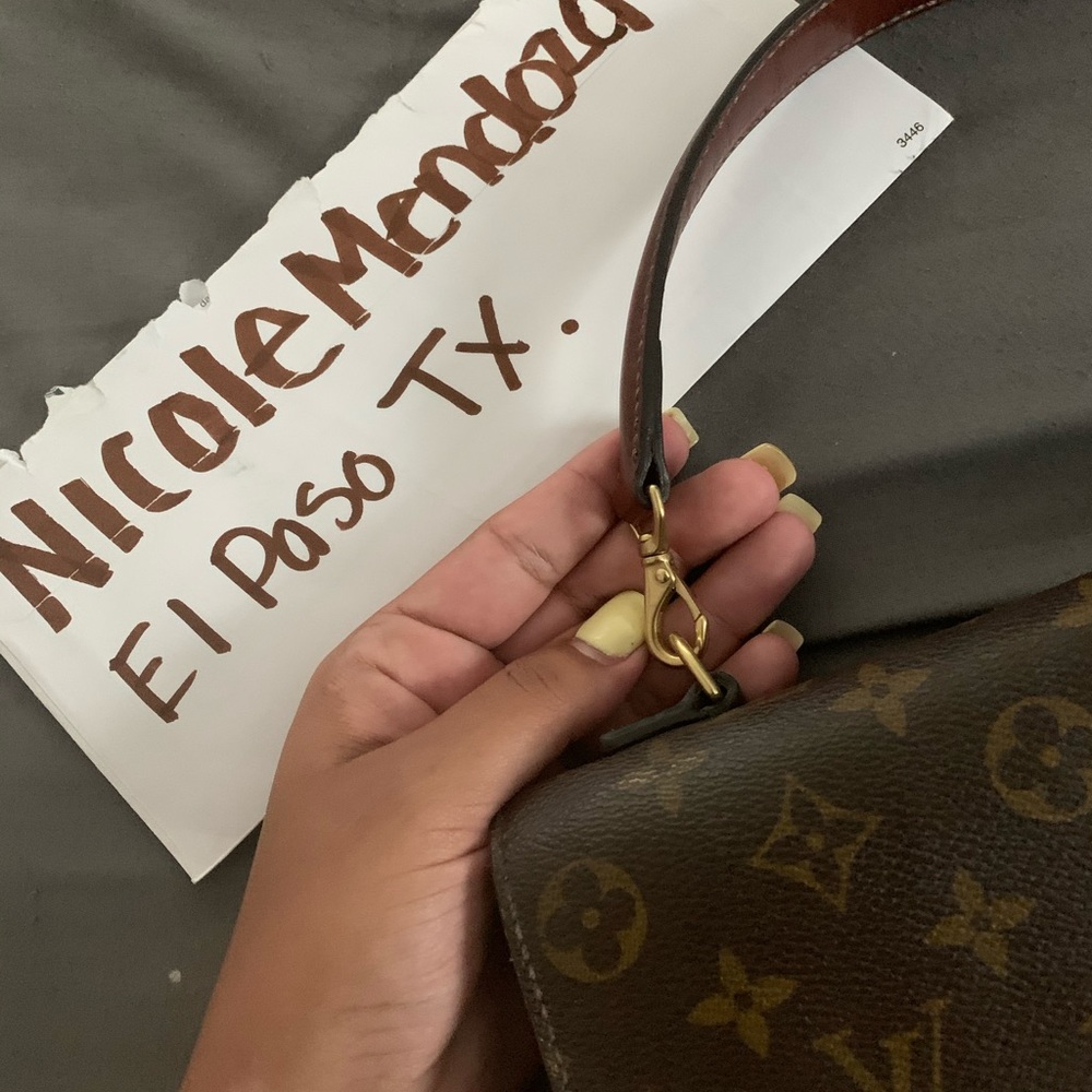 Authentic Louis Vuitton Concorde - Picture 15 of 16
